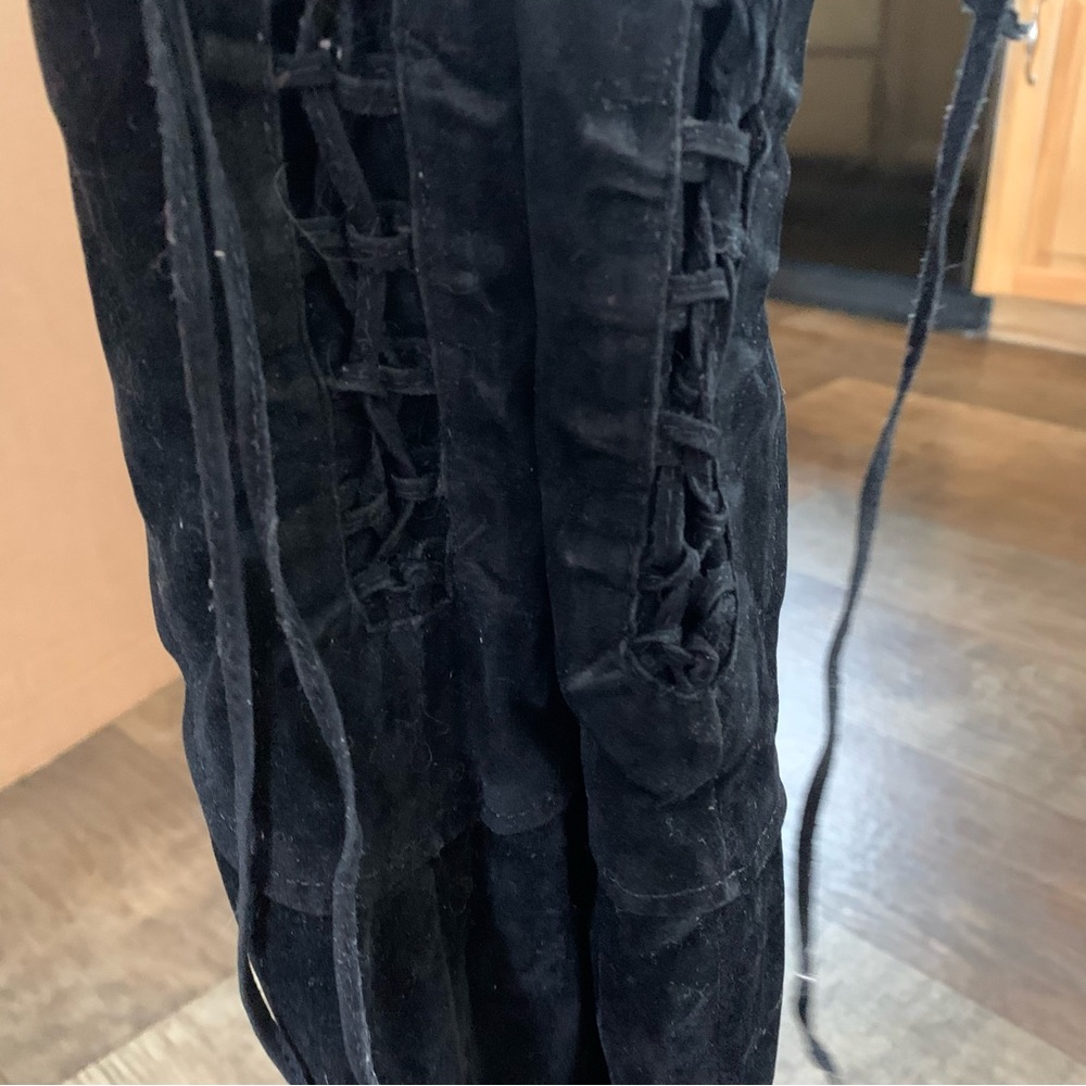 Frederick’s of Hollwood thigh high suede like heeled boots - Picture 6 of 10